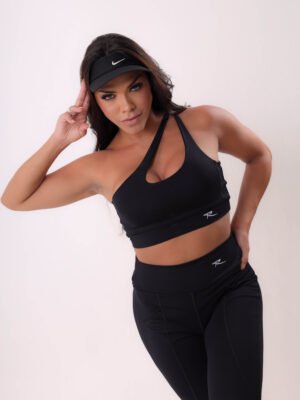 Conjunto de Top e Legging Preto.