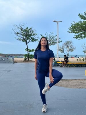 Legging Feminino Com Bolso Azul Marinho.