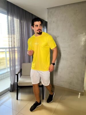 Camisa Gola Careca Masculina Amarelo.